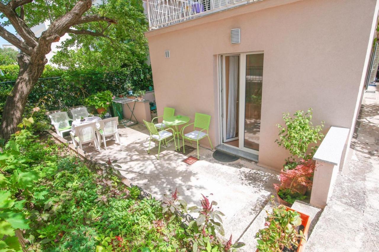 Studio Laura-Spacious Studio On The Main Beach Makarska Kültér fotó