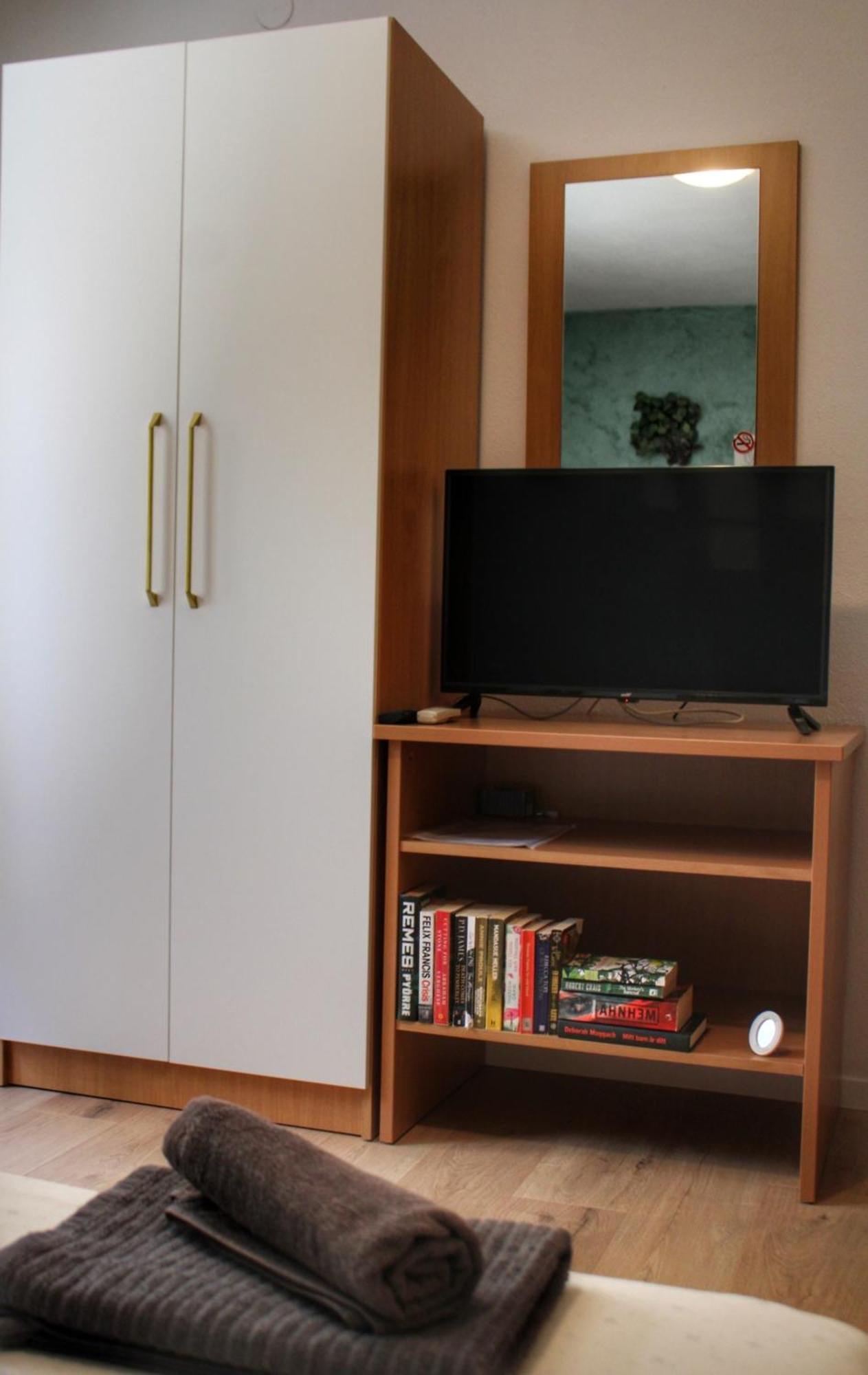 Studio Laura-Spacious Studio On The Main Beach Makarska Kültér fotó