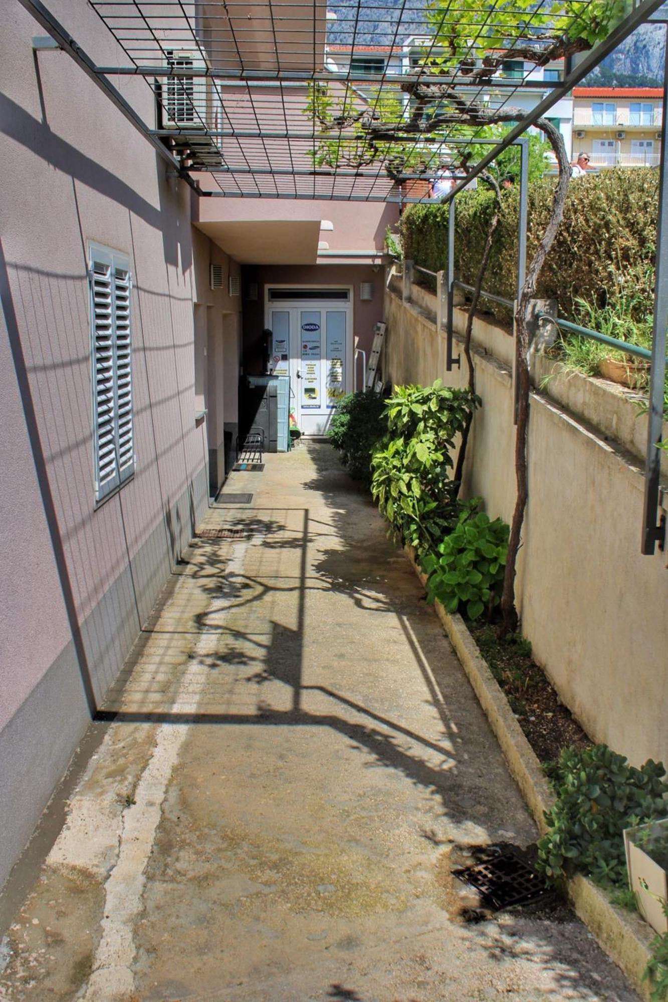 Studio Laura-Spacious Studio On The Main Beach Makarska Kültér fotó