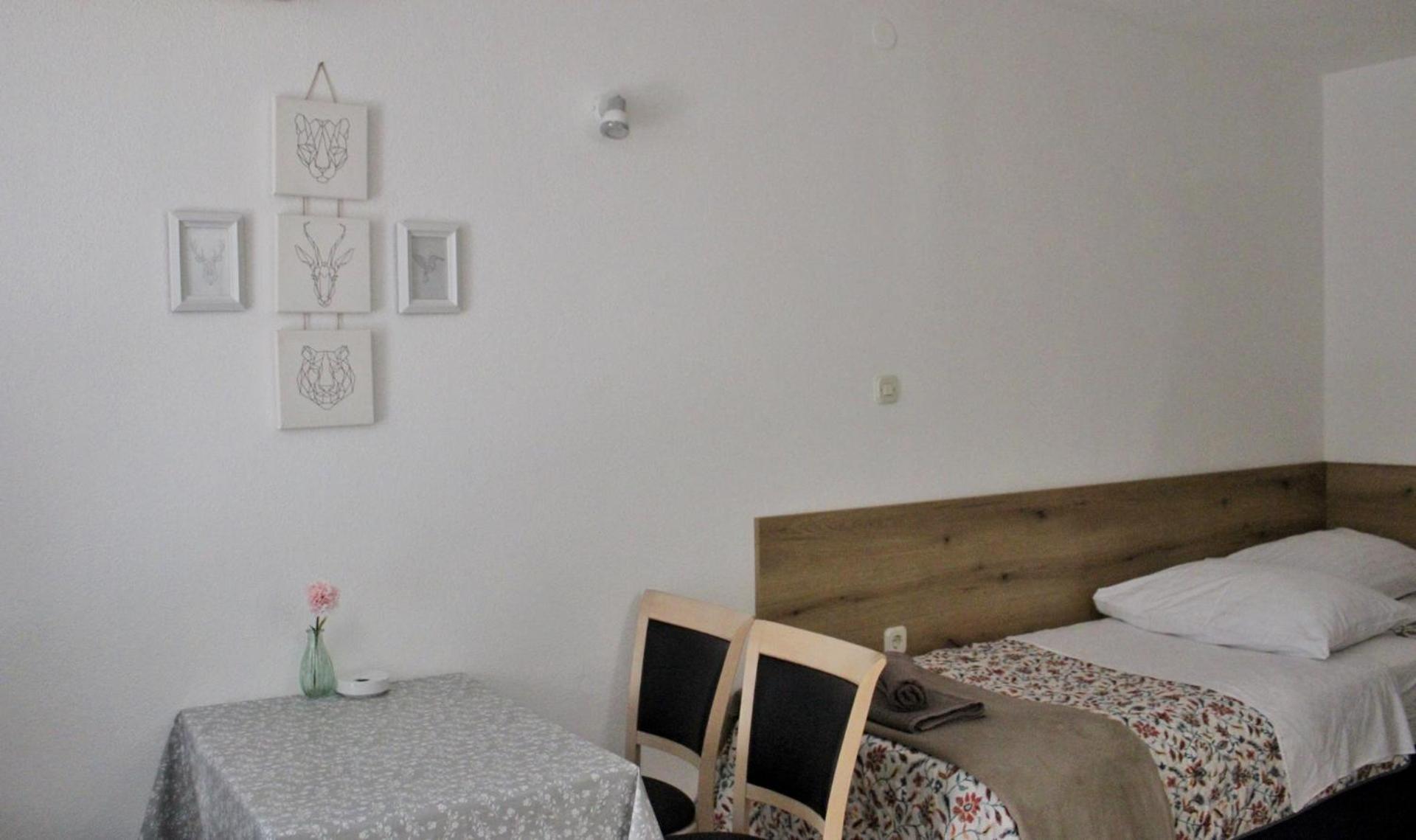 Studio Laura-Spacious Studio On The Main Beach Makarska Kültér fotó